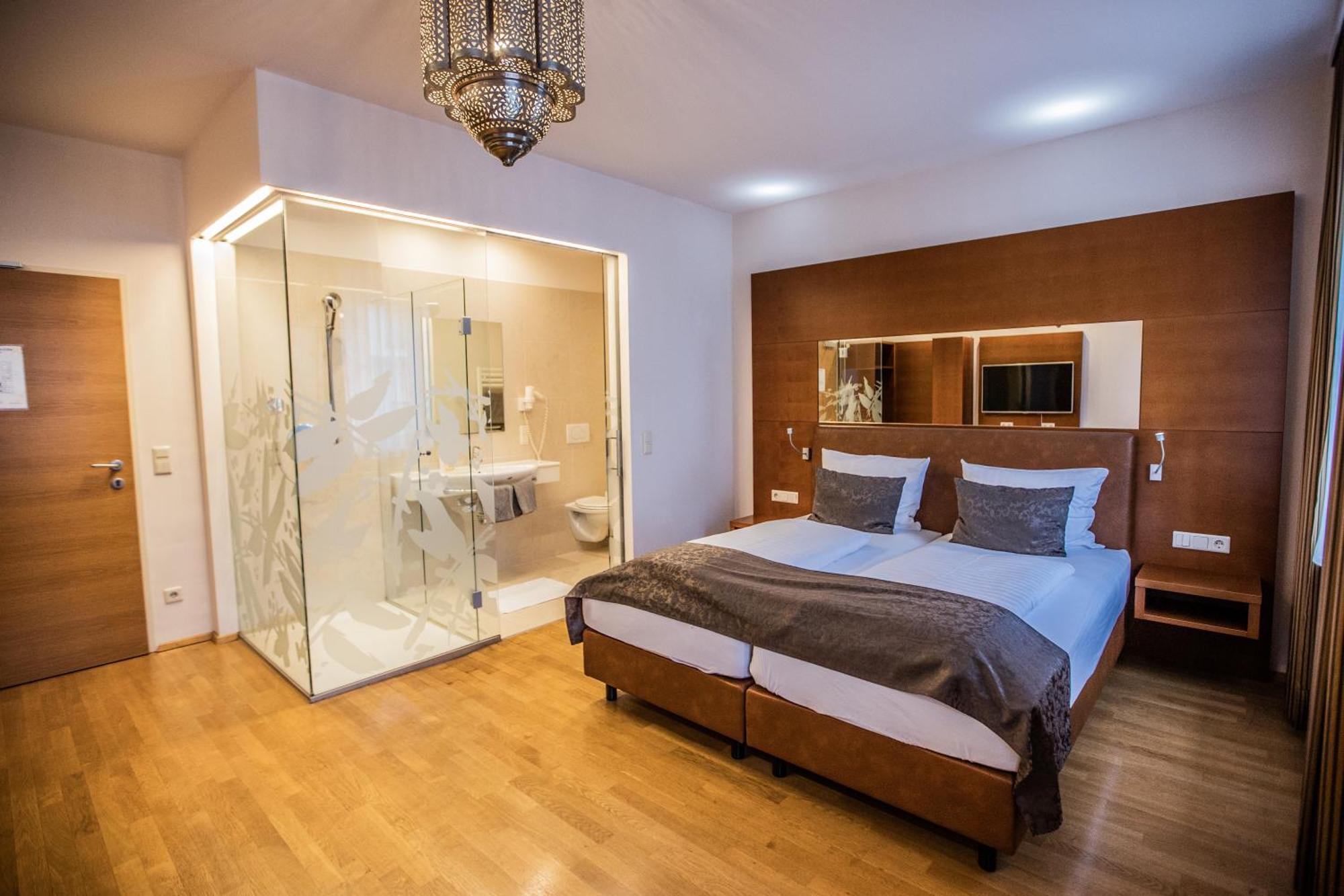 Hotel Stadt Wien Bad Schallerbach Bagian luar foto