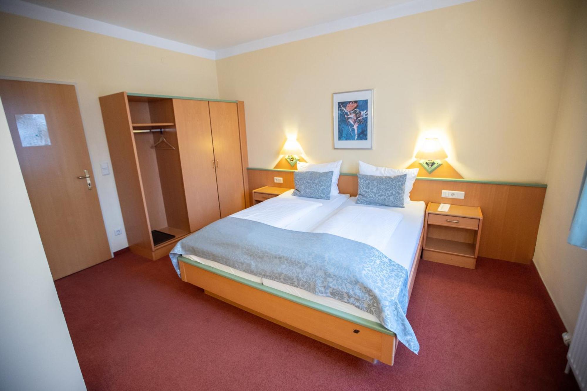 Hotel Stadt Wien Bad Schallerbach Bagian luar foto