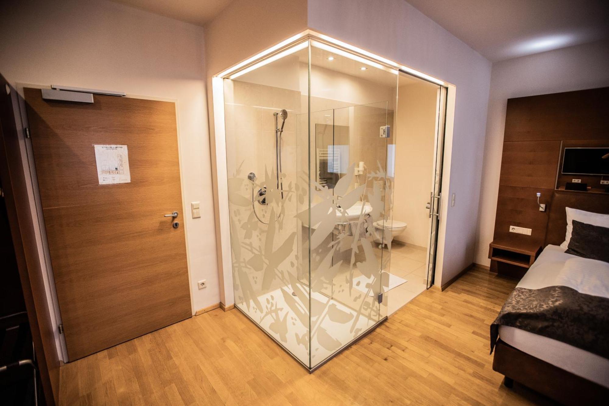 Hotel Stadt Wien Bad Schallerbach Bagian luar foto