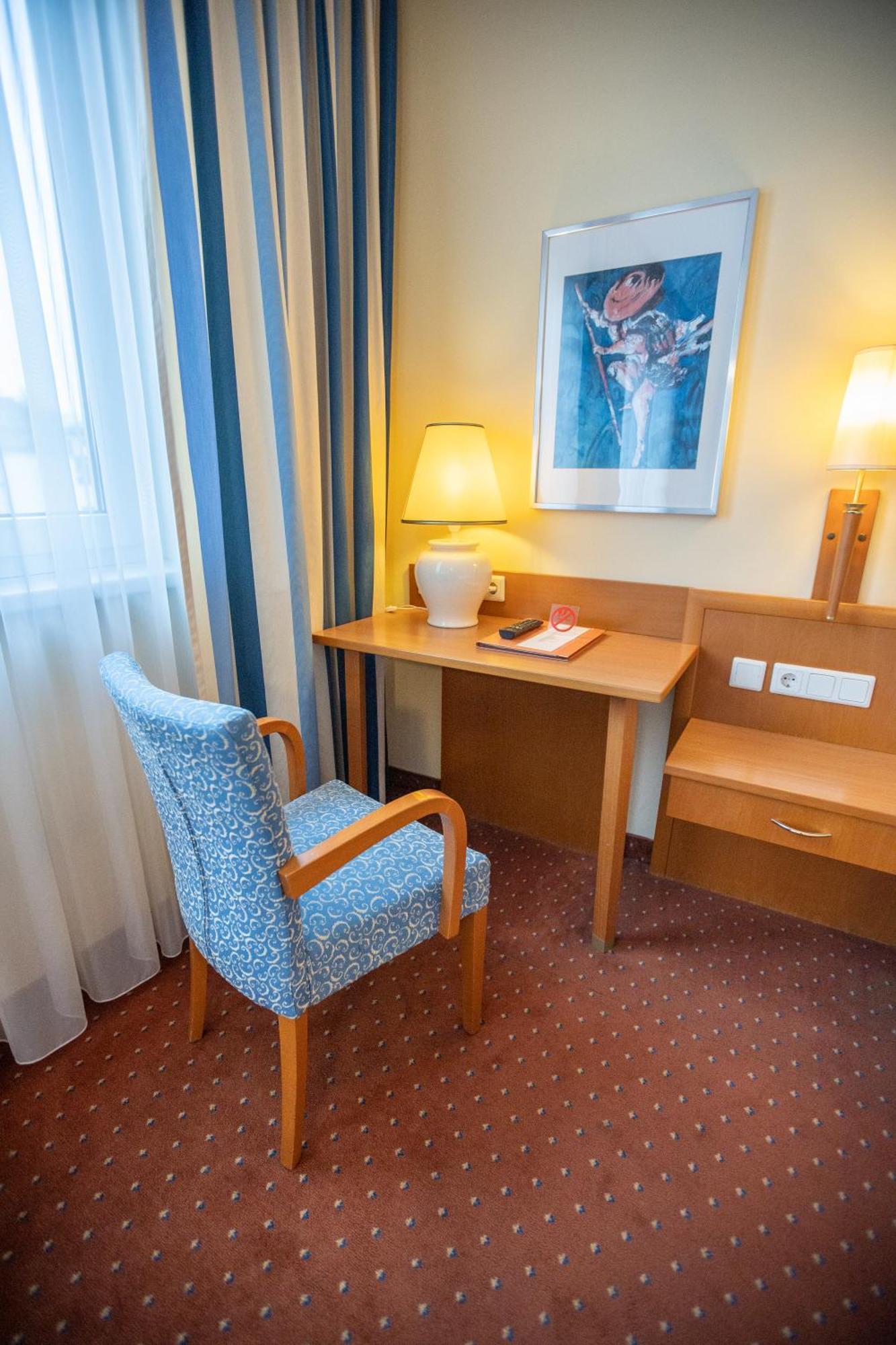 Hotel Stadt Wien Bad Schallerbach Bagian luar foto